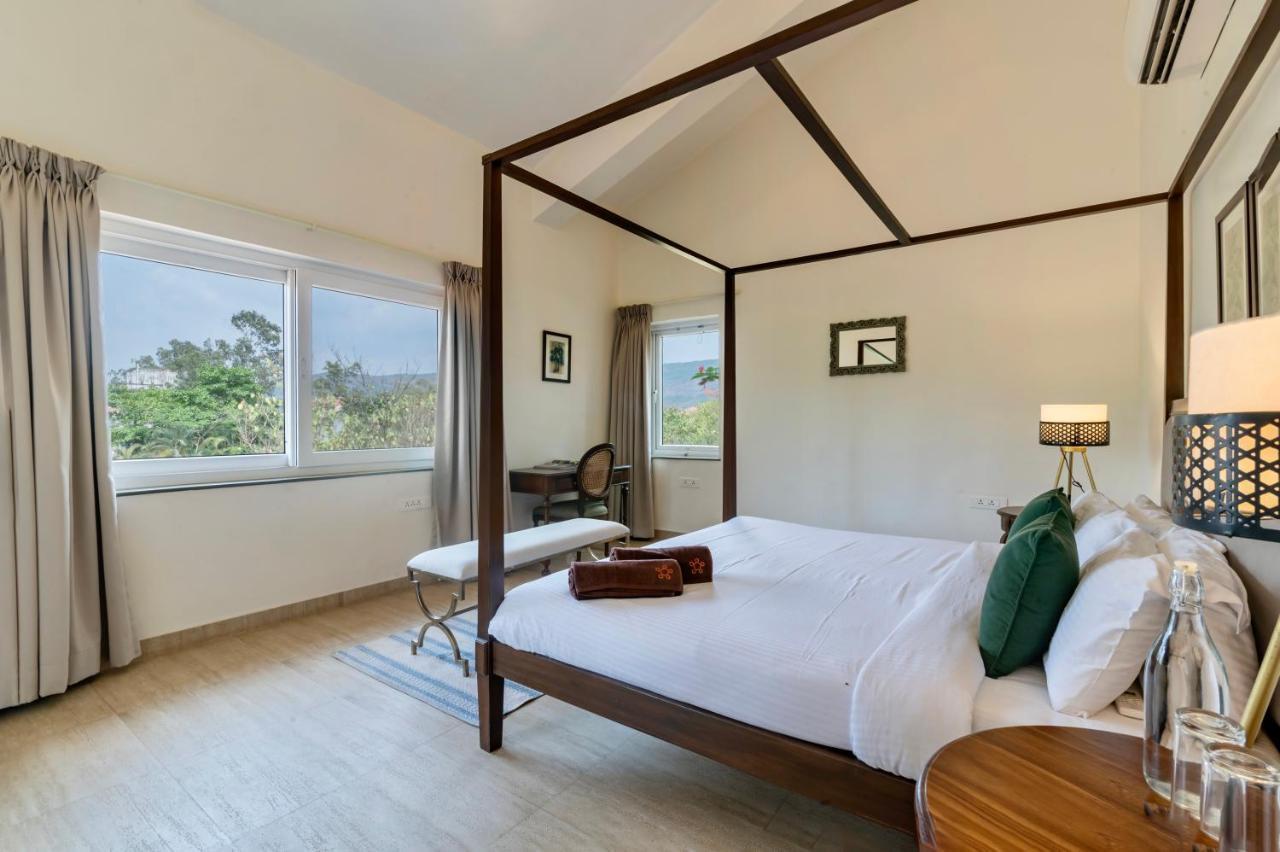 Saffronstays Boulevard Stonehouse - Pool Villa With Mountain Views Lonavala Kültér fotó